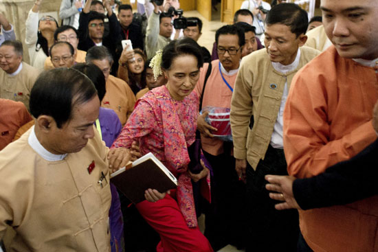 البرلمان-ميانمار-سان سو تشى (18)