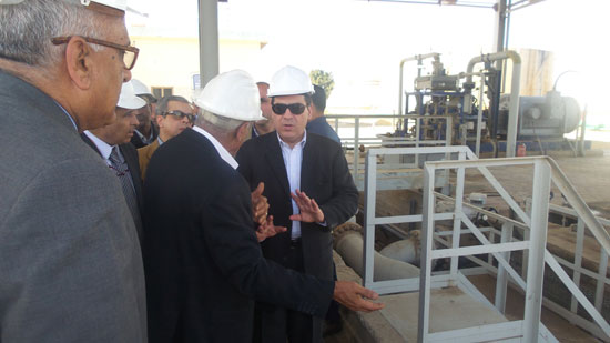 المهندس طارق الملا وزير البترول زيارته لمحافظه السويس (4)