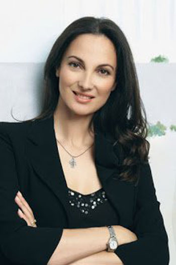  إيلينا كونتورا وزيرة السياحة اليونانية (4)