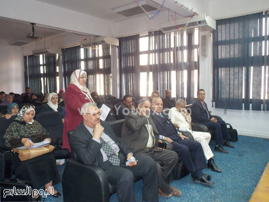 اجتماع هيئة التدريس بجامعة قناة السويس (4)