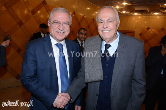 سفير لبنان بالقاهرة يحتفل بتوقيع كتابه  (9)