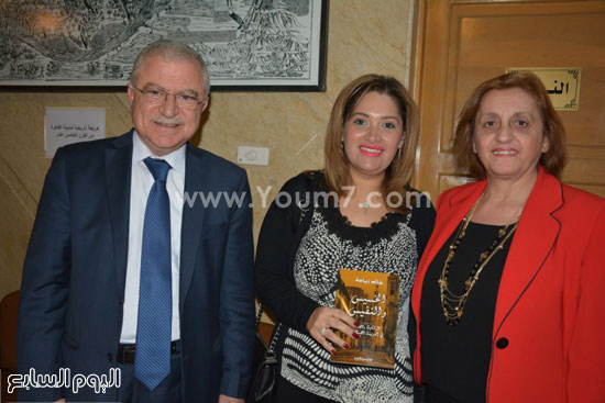 سفير لبنان بالقاهرة يحتفل بتوقيع كتابه  (23)