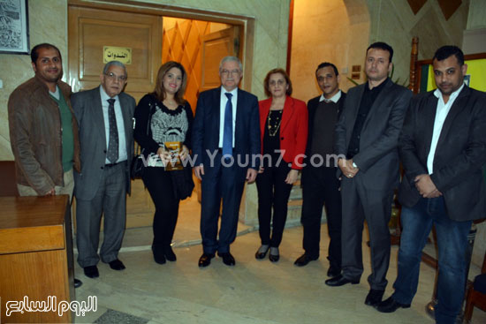 سفير لبنان بالقاهرة يحتفل بتوقيع كتابه  (24)