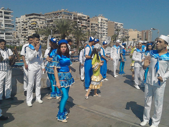 احتفال البورسعيدية بافتتاح قناة شرق التفريعة (4)