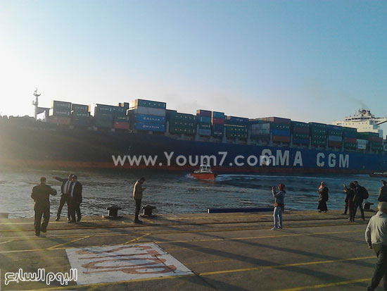 سفينة حاويات عملاقة قناة شرق بورسعيد الجديدة (1)