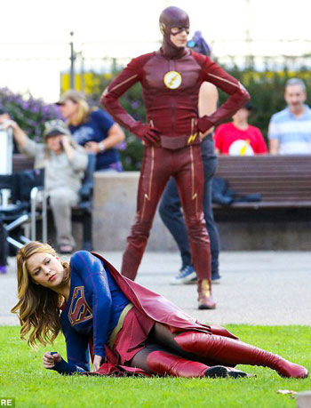  أبطال مسلسلى Supergirl وThe Flash (4)