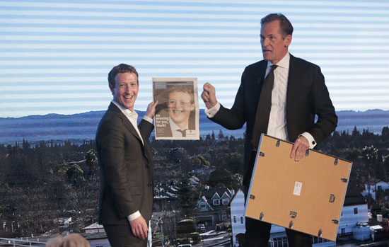 مارك زوكربيرج، فيس بوك، جائزة أكسل سبرينجر، موقع فيس بوك، جوائز مارك زوكربيرج  (1)