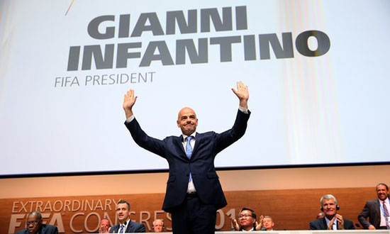 1انفانتينو الرئيس التاسع للاتحاد الدولي لكرة القدم فيفا (4)