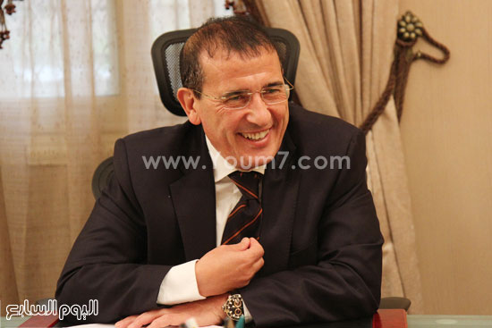 كشف رجل الأعمال حسام الشاعر، عضو مجلس إدارة الاتحاد المصرى للغرف السياحية (4)