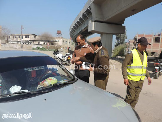 -مدير-أمن-الغربية-يشرف-على-حملتى-إزالة-إشغالات-ومرور-بطنطا-(12)