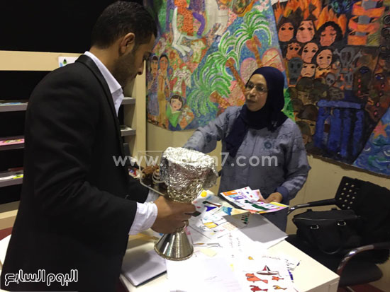 البحرين تستقبل زوار معرض الكتاب (13)