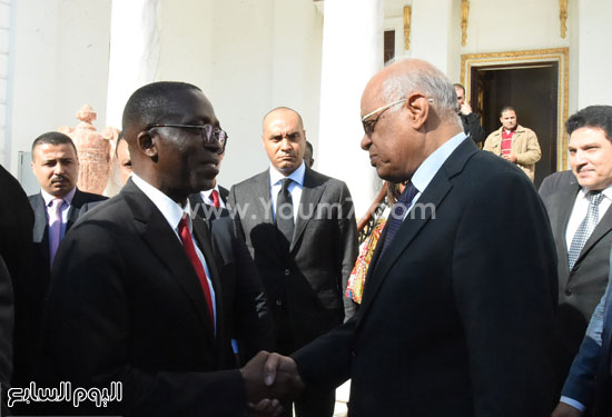 على عبد العال رئيس مجلس النواب واوجستين مابون رئيس وزراء الكونغو (16)