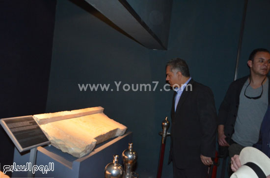 وزير الآثار خلال جولته داخل متحف الأقصر (9)