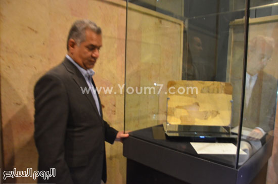 وزير الآثار خلال جولته داخل متحف الأقصر (11)