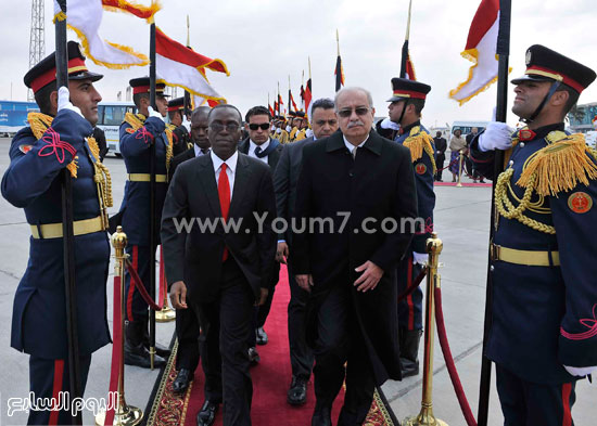 رئيس وزراء الكونغو يغادر القاهره (11)