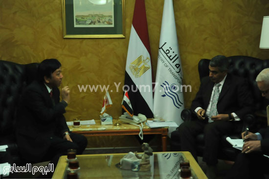 وزير النقل خلال لقائه كاجاوا سفير اليابان بالقاهرة (4)