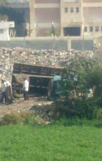 القمامة تحاصر مدارسسبك الأحد (3)