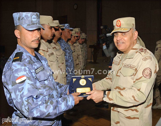 وزير الدفاع  القوات المسلحة   الجيش  مصر اليوم  اخبار مصر  اخر الاخبار (2)