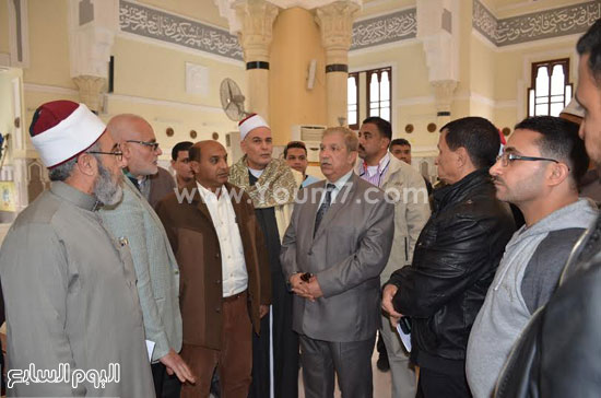 محافظ الإسماعيلية يتفقد مسجد أبوبكر الصديق (3)