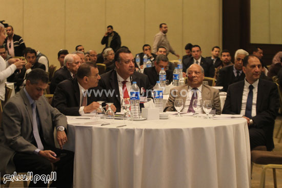 مؤتمر وزارة الاستثمار محمد شاكر وزير الكهرباء (5)