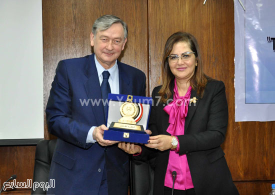 دانيلو تورك رئيس سلوفانيا العلوم السياسية جامعة القاهرة كلية الاقتصاد والعلوم السياسية (1)