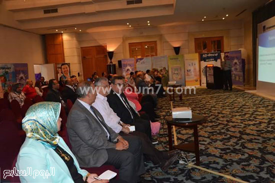 أحمد زكى بدر وزير التنمية المحلية بمؤتمر الجمعية العربية الدولية السابع (6)