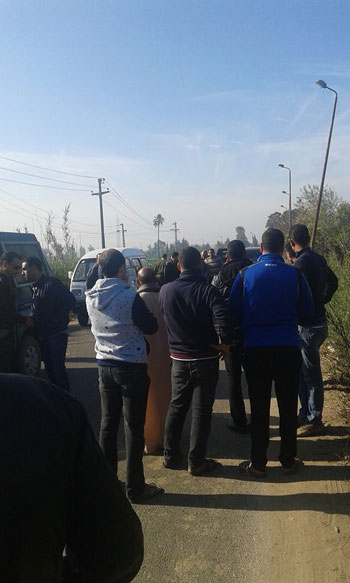 قرية كفر الصارم، سمنود، محافظة الغربية، وقفة احتجاجية، تطوير الطرق (3)