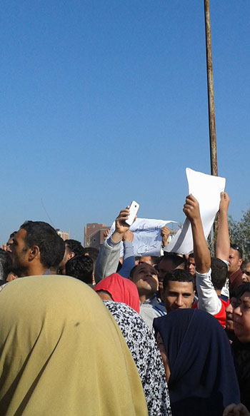 قرية كفر الصارم، سمنود، محافظة الغربية، وقفة احتجاجية، تطوير الطرق (5)