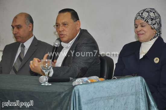 الدكتور محمد القناوى رئيس جامعة المنصورة (1)