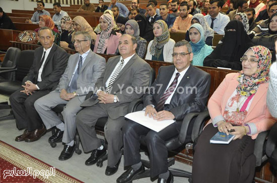 الدكتور محمد القناوى رئيس جامعة المنصورة (4)