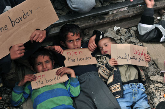 مهاجرين - سوريين - الحدود اليونانية (7)