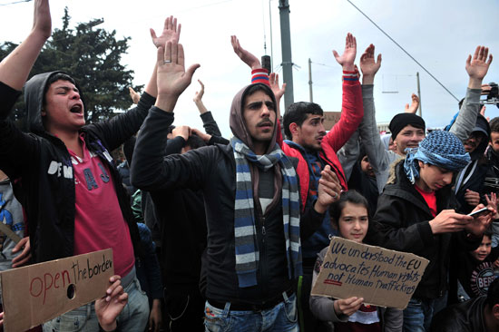 مهاجرين - سوريين - الحدود اليونانية (10)