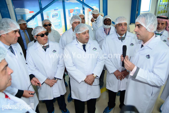 اشرف سالمان وزير الاستثمار افتتاح مصنع البان (1)