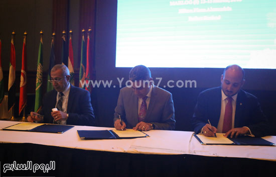 سعد الجيوشى - توقيع اتفاقية النقل البحرى مؤتمر مالوج (1)
