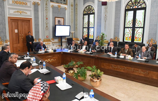 اجتماع رؤساء تحرير الصحف برئيس البرلمان على عبد العال مجلس النواب (3)