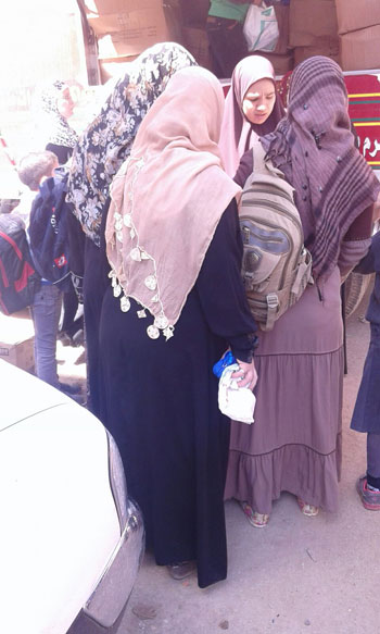إقبال المواطنين على السلع المدعمة بالإسكندرية (3)