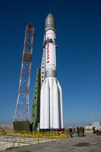 صاروخ مهمة اكتشاف المريخ في مركز بايكونور الفضائي بكازاخستان (1)
