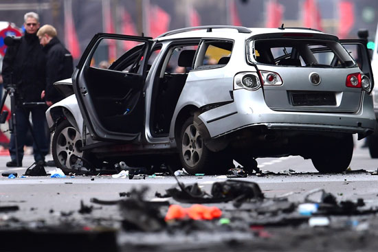 انفجار سيارة فى برلين (3)