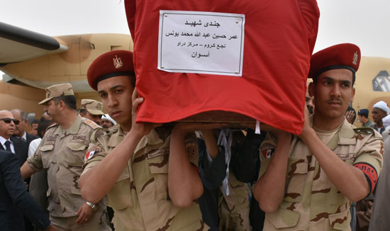 تشييع جنازة الشهيد المجند عمرو حسين عبد الله السنوسى (11)