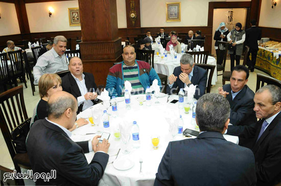شريف فتحى اجتماع رؤساء القطاعات (الشركة القابضة مصر للطيران (3)