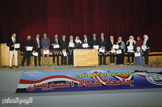 حفل تنصيب اتحاد طلاب صيدلة جامعة قناة السويس (2)