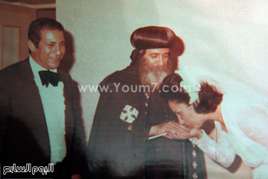 البابا شنودة مع عائلته (22)