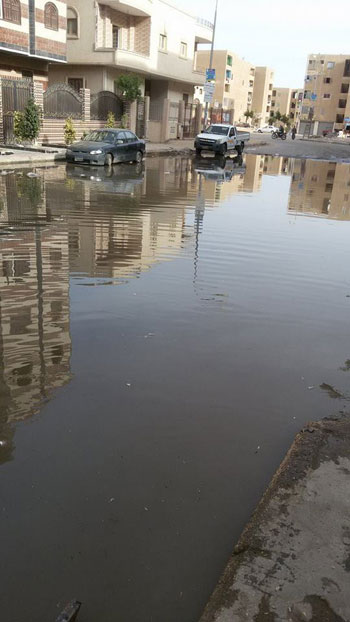 غرق-شوارع-مدينة-بدر-فى-مياه-الصرف-الصحى-(3)