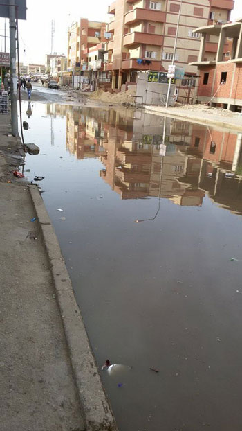 غرق-شوارع-مدينة-بدر-فى-مياه-الصرف-الصحى-(9)