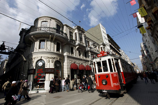  تركيا اسطنبول اخبار العالم اخبار العالم اليوم انفجار اسطنبول  شارع الاستقلال (4)