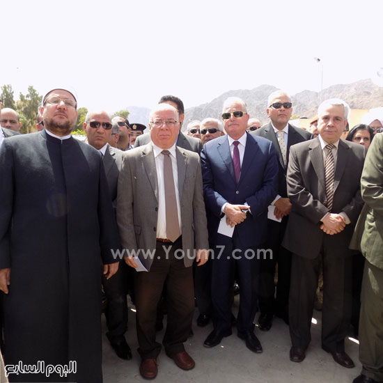 محافظ جنوب سيناء و5 وزراء يفتتحون مشروعات تنموية فى ذكرى عودة طابا (2)