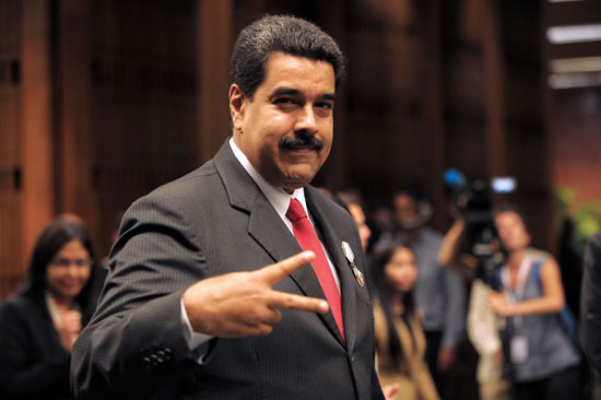 كاسترو يستقبل رئيس فنزويلا بقصر الثورة فى العاصمة الكوبية هافانا (4)