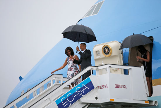 أوباما-يصل-كوبا-فى-أول-زيارة-لرئيس-أمريكى-منذ-88-عامًا--(2)