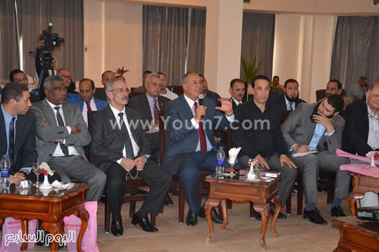 وفد اللجنة البرلمانية ينطلق من مرسى علم لتفقد مدينة شلاتين (2)
