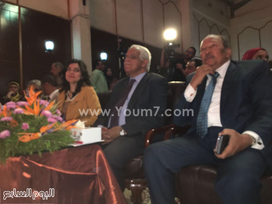 محافظ القاهرة خلال احتفالية عيد الأم بالحديقة الثقافية (4)